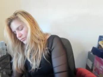 artsyandcraftsy_ webcam model stream image