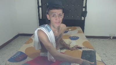 MaxxBigcock webcam model stream image