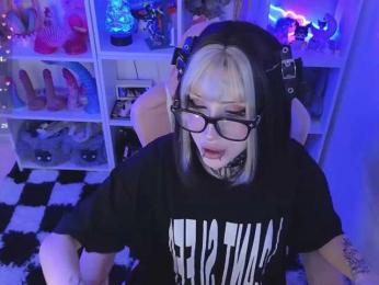 Nana-Brrrrr webcam bongacams model stream image