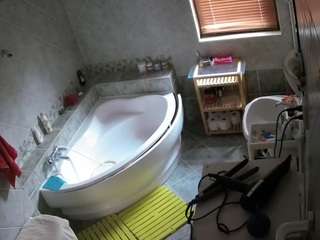 voyeurcam-julmodels-bath-1st-2 webcam model stream image