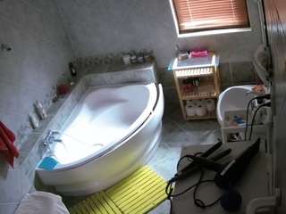 voyeurcam-julmodels-bath-1st-2 webcam model stream image