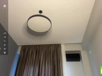 janitamunerlyn webcam model stream image