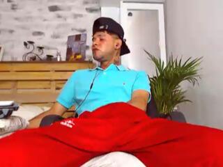 Derryck webcam model stream image