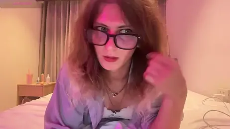 AlicePinkhead webcam model stream image