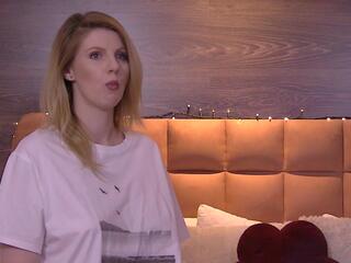 Olivia Onya webcam model stream image