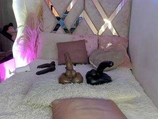 dana-curly webcam camsoda model stream image