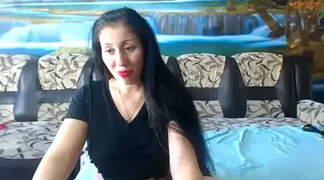 MoistMady webcam model stream image