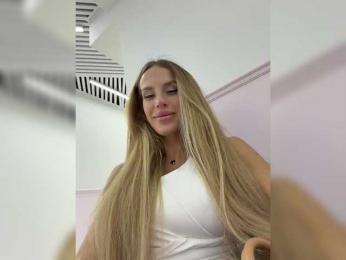 ALVUWKA webcam bongacams model stream image