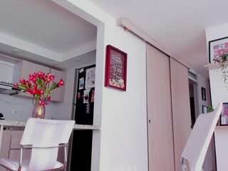 karlyee webcam camsoda model stream image