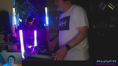 1st_omen webcam model stream image