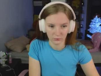 playful_mary webcam model stream image