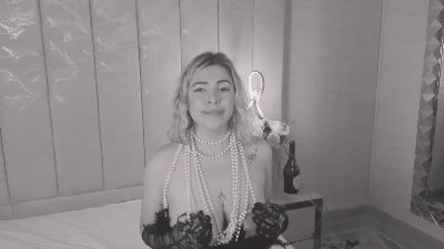 JulieDeep_ webcam cam4 model stream image