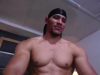 adam_fit19cm webcam model stream image