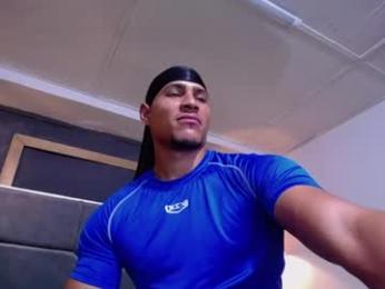 adam_fit19cm webcam model stream image