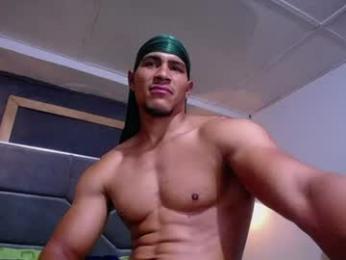 adam_fit19cm webcam model stream image