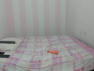 Daisy Mouiet webcam model stream image