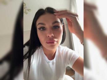 Marisaaa webcam model stream image