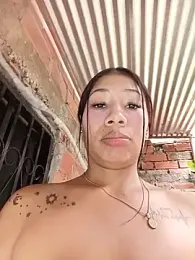 Rous-squir webcam model stream image