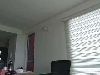 roxxana-queen webcam model stream image