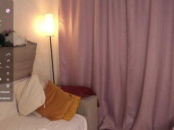 favoritesweets webcam bongacams model stream image