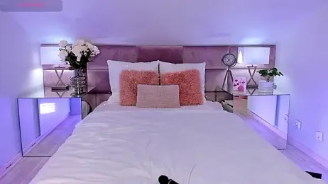 MiaMuse webcam model stream image