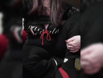 LoveTinaForever webcam model stream image