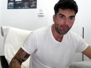 cuteeboy webcam model stream image
