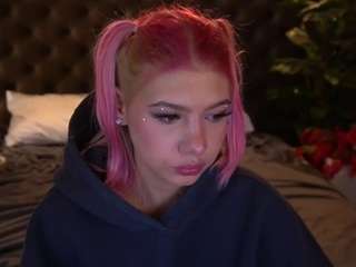 pinkytrix webcam model stream image