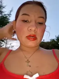 hot-mom22 webcam model stream image