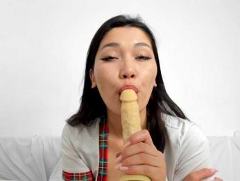 floomaliana bongacams stream image