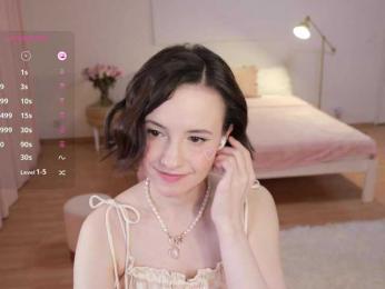 MissEssie bongacams stream image
