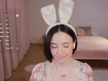 MissEssie bongacams stream image