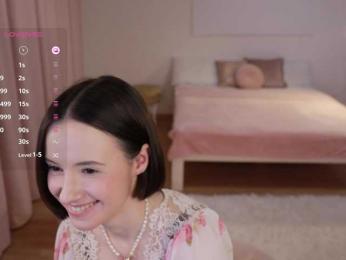 MissEssie bongacams stream image