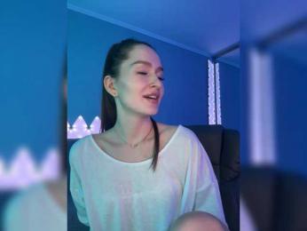 whiteTEA bongacams stream image