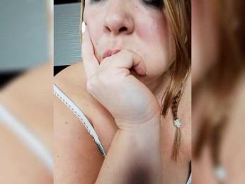 FLUFFY_BEAUTY bongacams stream image