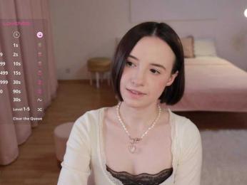 MissEssie bongacams stream image