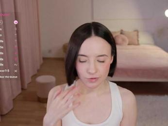 MissEssie bongacams stream image