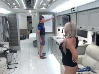 wildwifebarbie chaturbate stream image