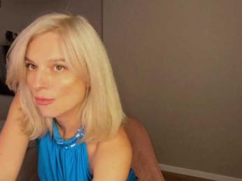 -Molly- bongacams stream image