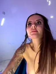 Alina_Vibe_Me stripchat stream image