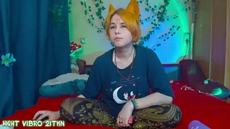 TrickyKitsune stripchat stream image