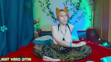 TrickyKitsune stripchat stream image