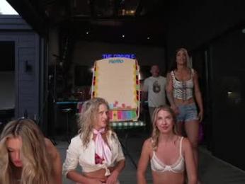 blondefoxsilverfox chaturbate stream image, 22.07.2025 02:10
