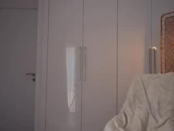 kriss0leoo chaturbate stream image