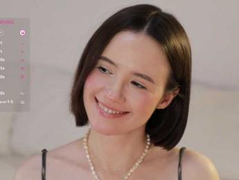 MissEssie bongacams stream image