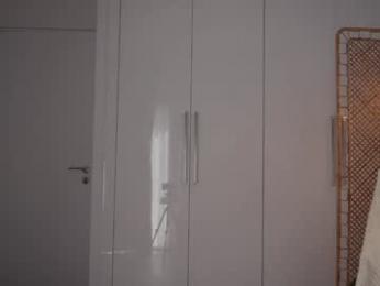 kriss0leoo chaturbate stream image