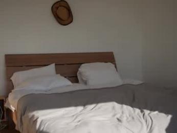 kriss0leoo chaturbate stream image