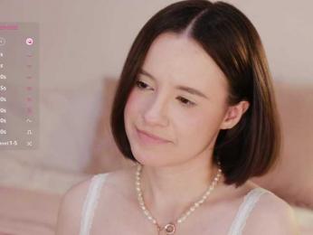 MissEssie bongacams stream image