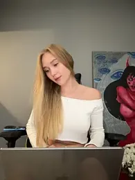 MariaTull stripchat stream image