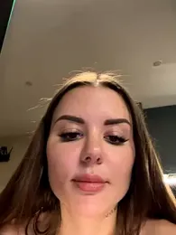 Alina_Vibe_Me stripchat stream image